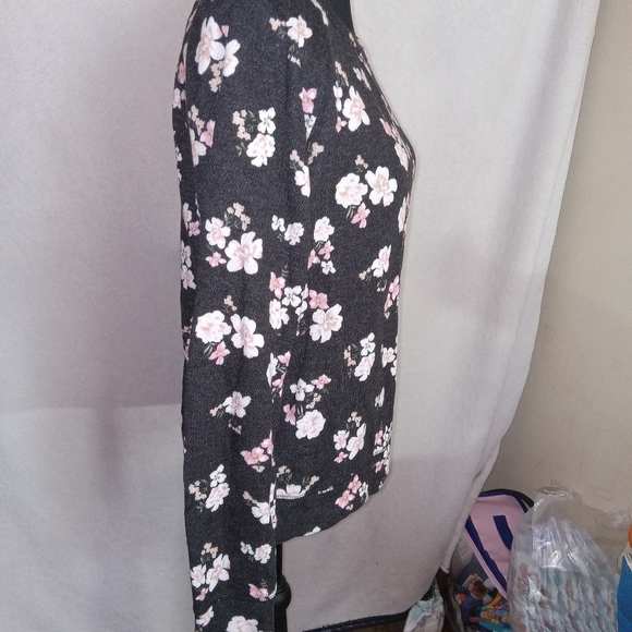 Victoria's Secret Black and Pink Floral Sweater - Picture 7 of 9